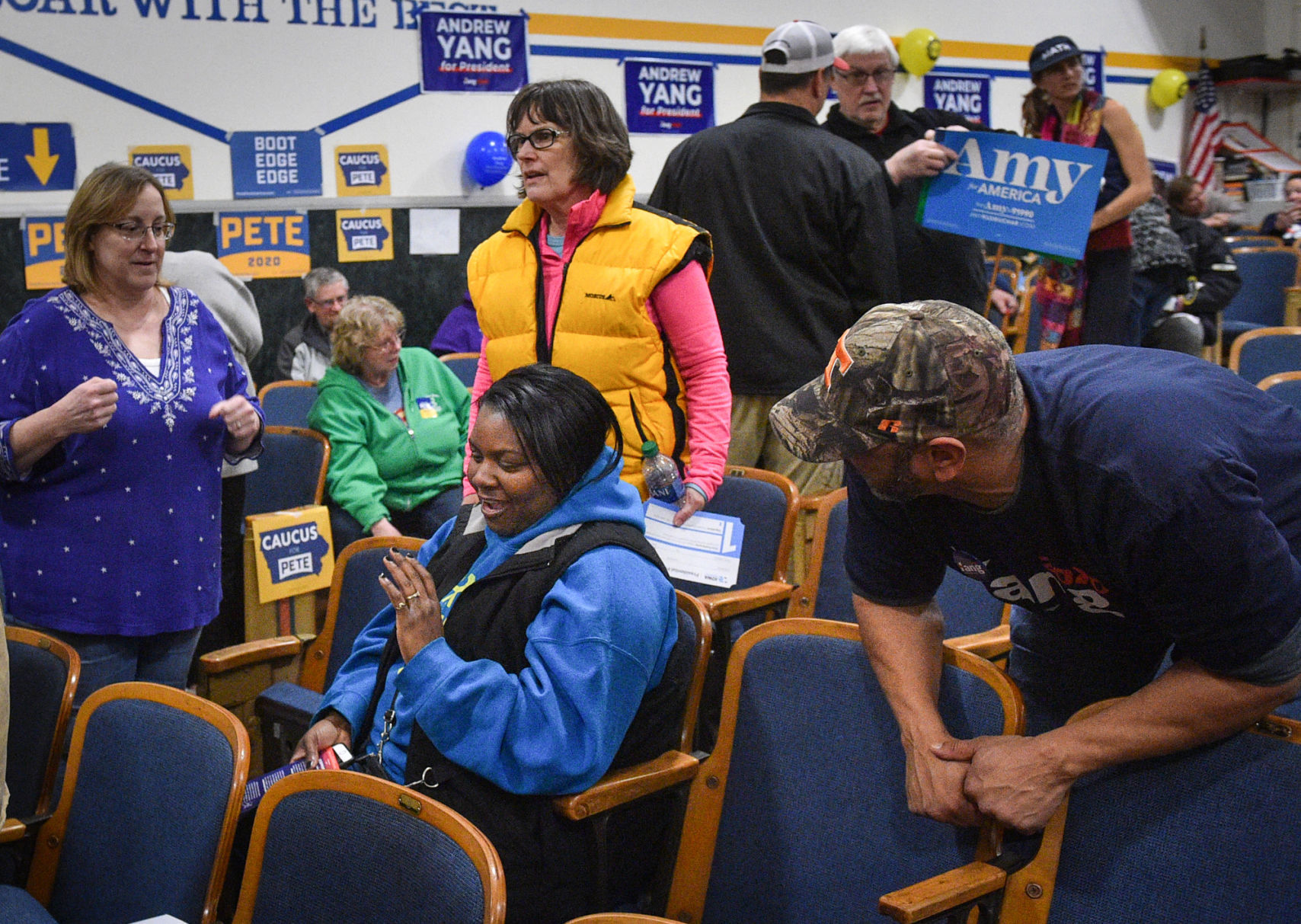 020420-ia-caucus-mm-003.jpg